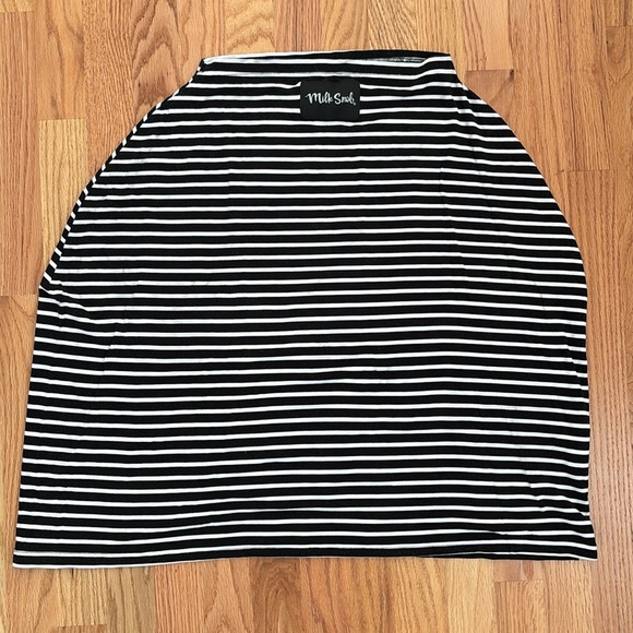Milk Snob Nursing/Baby Car Seat Cover - Modern Stripe pattern. Gently used! - Picture 1 of 3
